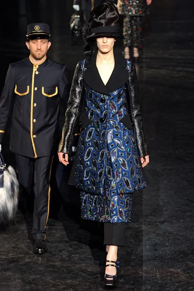 Look 26